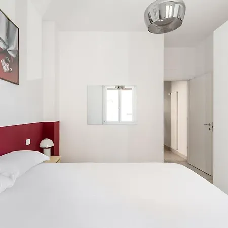 Quiet Modern Flat Near Center - Pasubio 84 شقة *